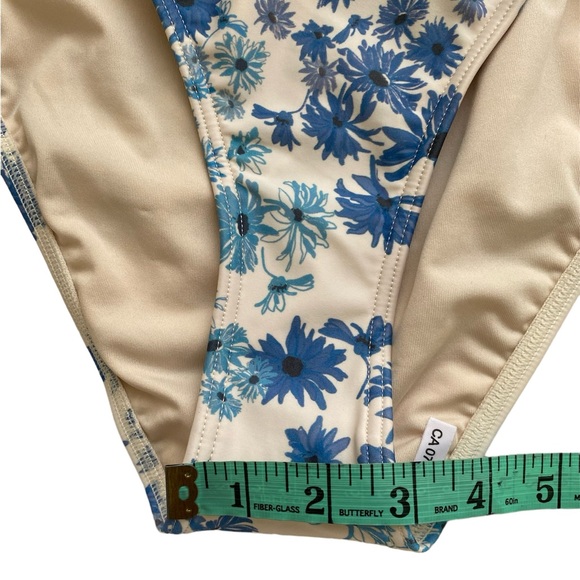 NWOT Free People Peony Bikini Pant Bottom
Hi Line in Flannel Blue Floral Size 10 - Picture 6 of 10